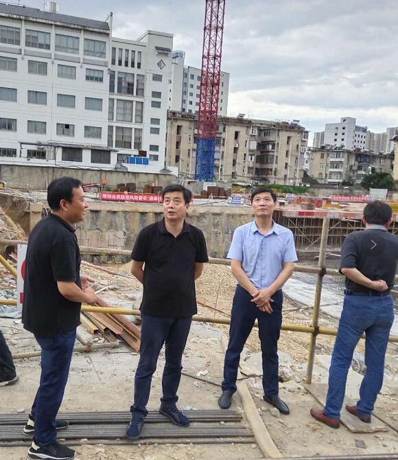 區(qū)委副書記、區(qū)長(zhǎng)楊林調(diào)研重點(diǎn)項(xiàng)目