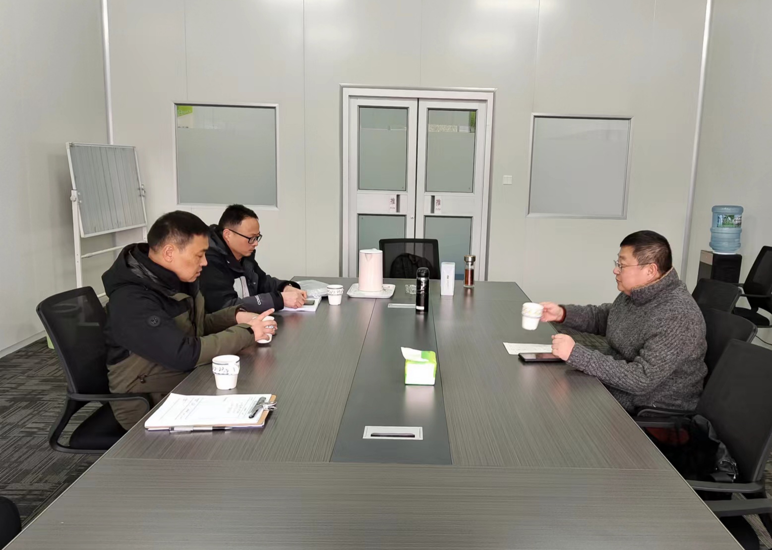 強(qiáng)化安全底線，筑牢安全防線