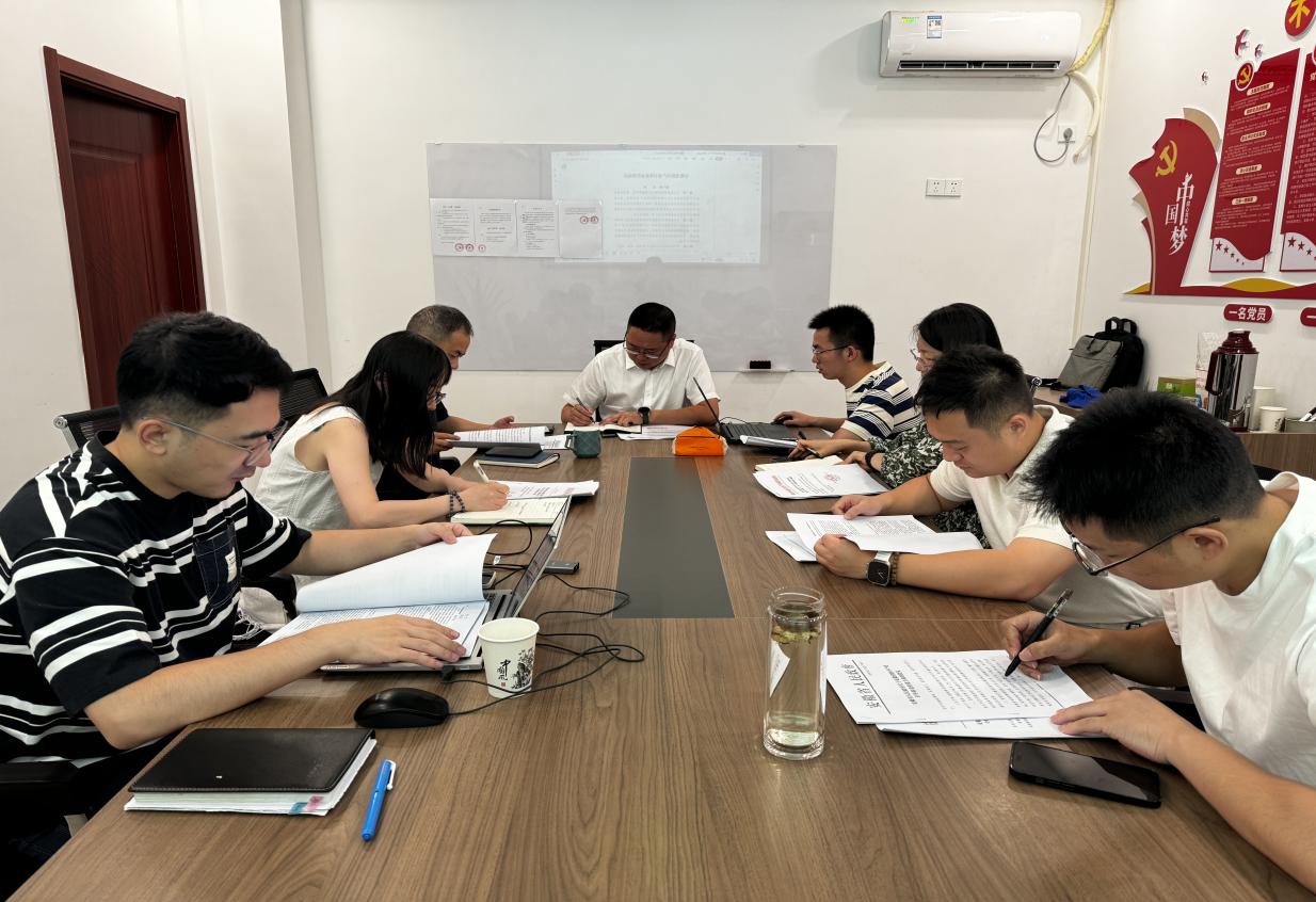 合規(guī)先行，穩(wěn)健致遠(yuǎn)