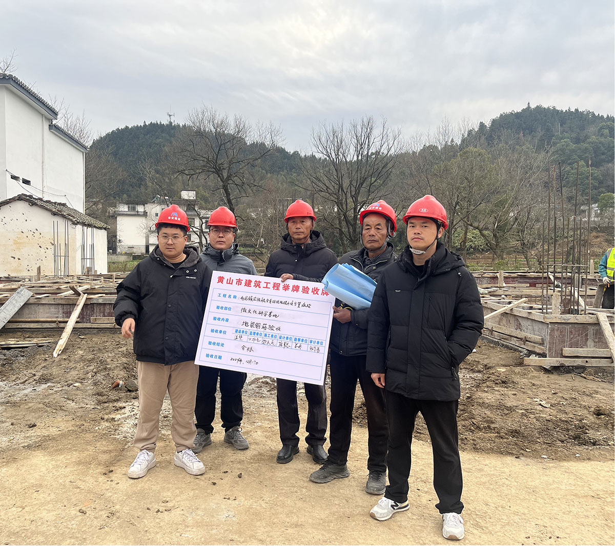 黨建引領(lǐng)進(jìn)工地，支部聯(lián)動(dòng)促發(fā)展