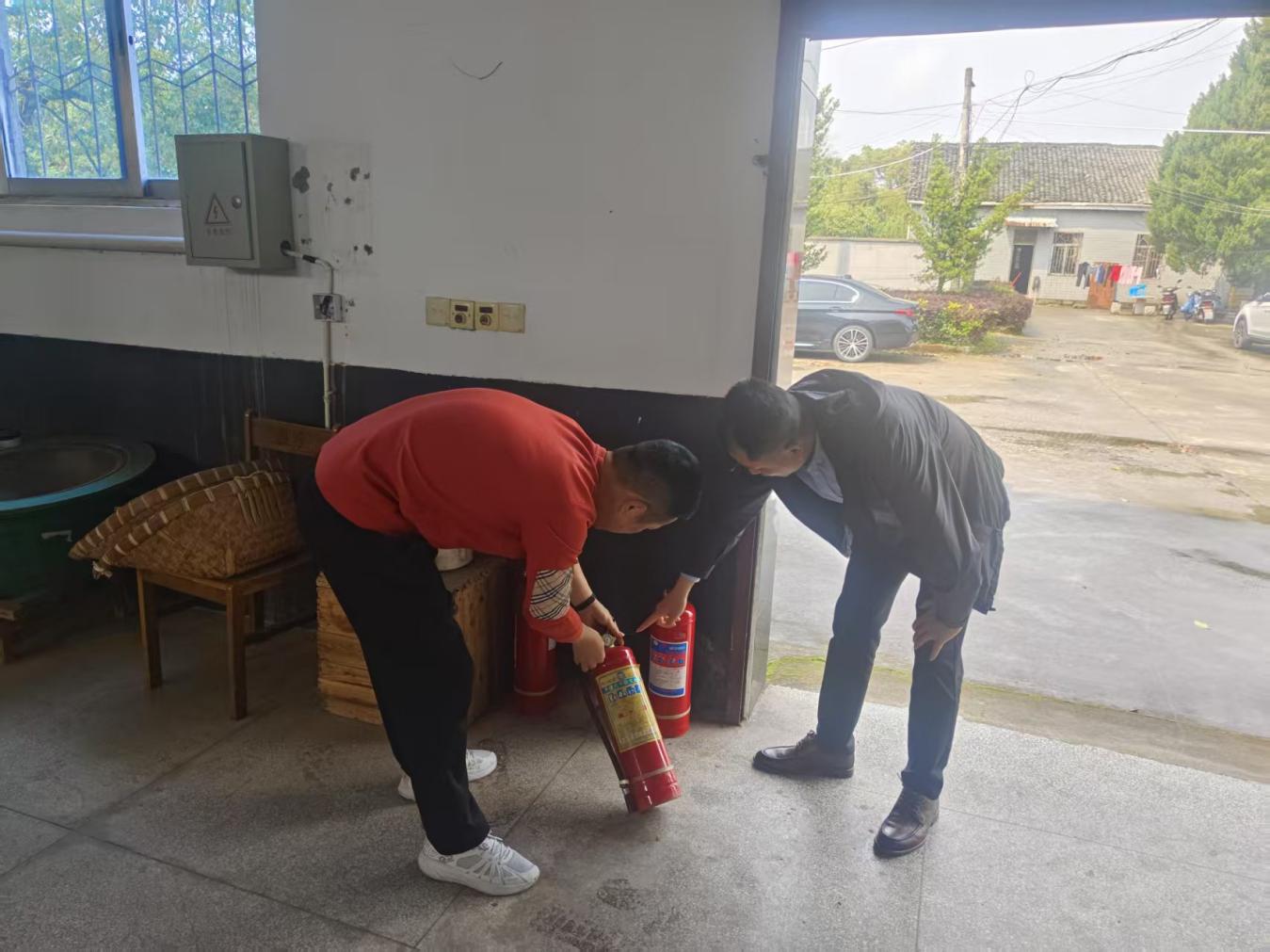 筑牢安全防線，護(hù)航春茶生產(chǎn)