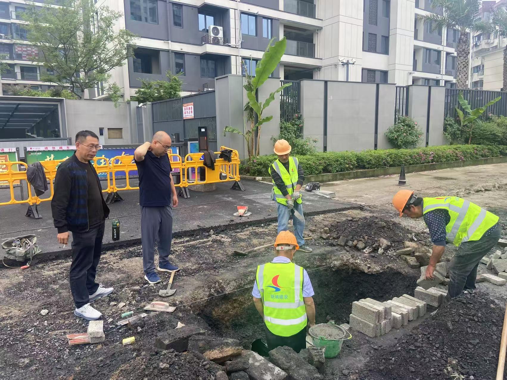 堅(jiān)守一線(xiàn)保進(jìn)度 嚴(yán)密巡查護(hù)安全——城建投公司“五一”期間全力護(hù)航工程項(xiàng)目建設(shè)?