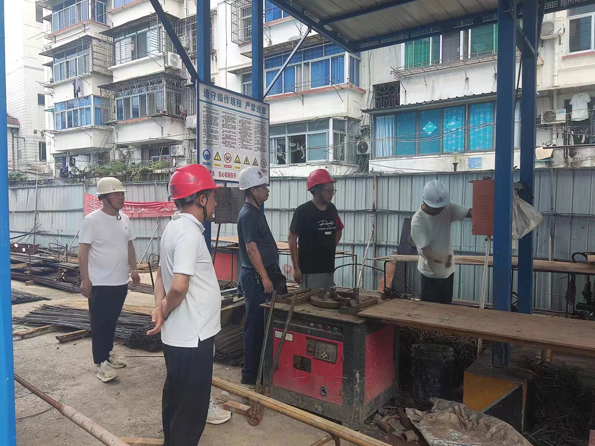 城建投公司開展“安全生產(chǎn)月”系列活動(dòng)筑牢施工安全防線?