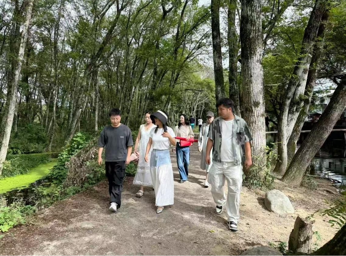 實地研學(xué)促提升 謀劃發(fā)展啟新程—昱城文旅公司黨支部開展“循‘雙村’賦能跡，謀文旅發(fā)展篇”主題黨日活動